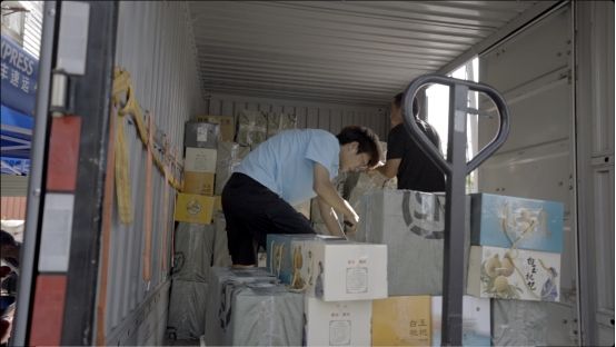 成本减半 路权开挂 顺丰生鲜专线背后的“绿色动能”