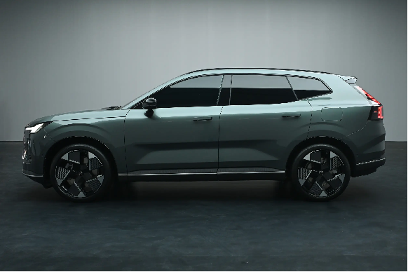 沃尔沃XC70 SMA：以超级混动架构，树立豪华混动新标杆