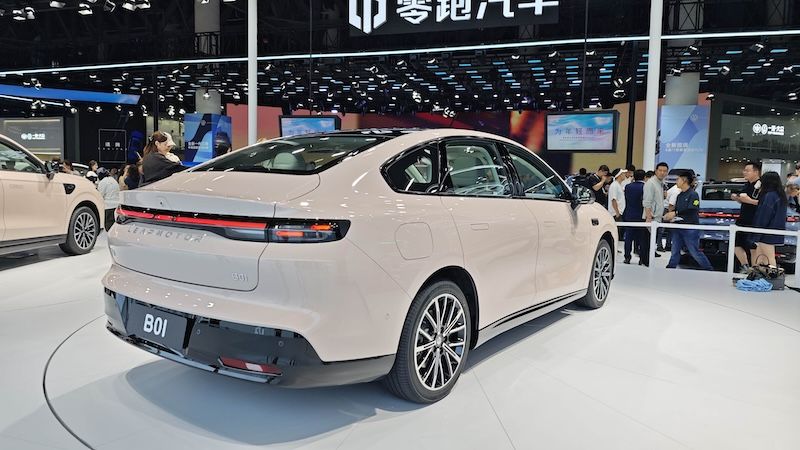 零跑B01万台交付 B10摩根粉成都车展首亮相