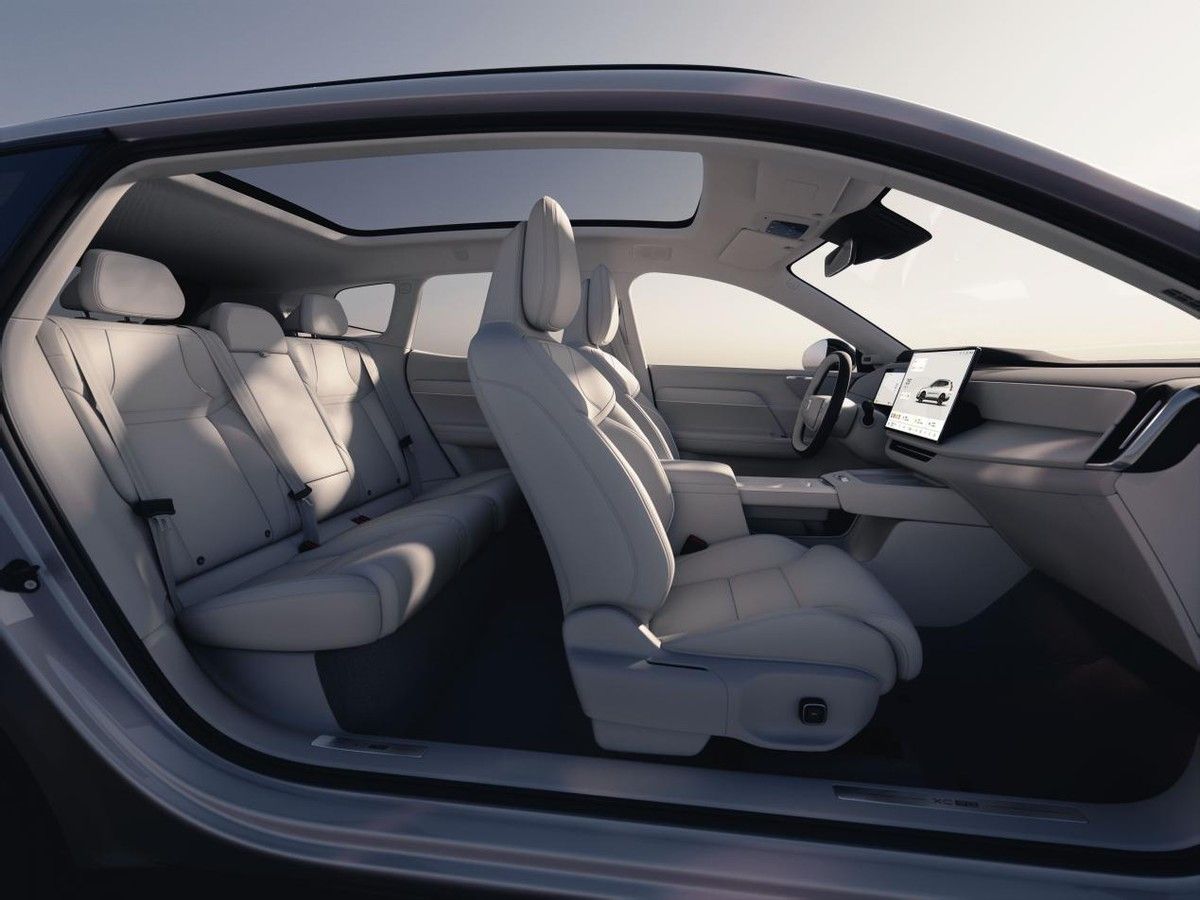 沃尔沃全新XC70预售价29.99万元起,安全口碑带动订单激增