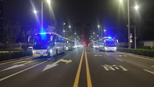 国企担当！超260台苏州金龙海格客车高标准服务国之盛典         
