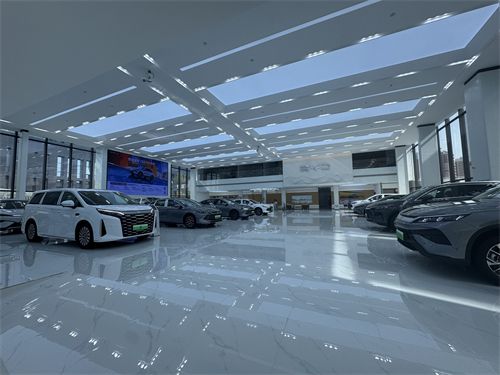 吉林恒亚比亚迪王朝网4S店华丽变身王者灵霄形象店