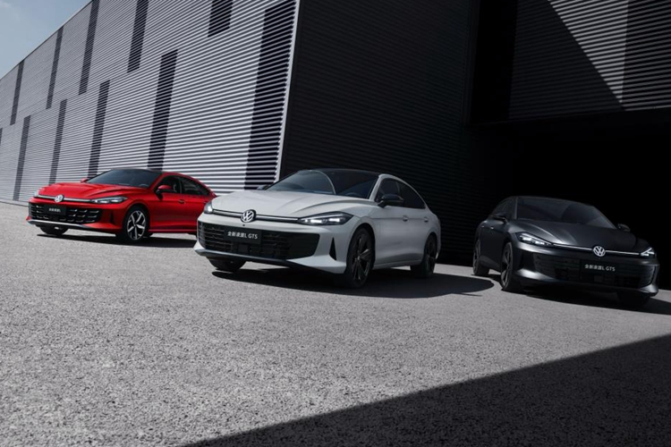 11.99万起入手高颜值宽体轿跑 颜值实力双在线