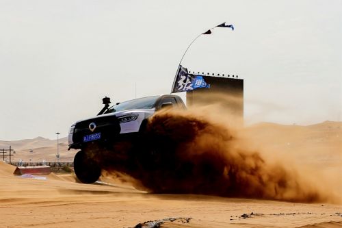 炮火联盟山海同行 长城炮全性能家族征战阿拉善 共享皮卡文化盛宴