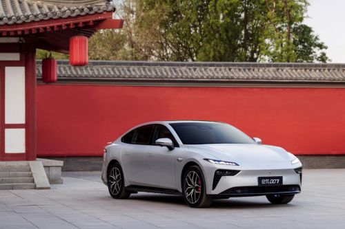 年轻人挑新能源轿车别错过东风奕派eπ007 15万级能拿下理想座驾