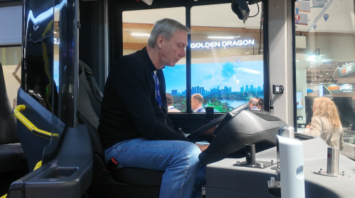 致敬每一程跨越山海的抵达！金旅豪华电动大巴亮相比利时客车展