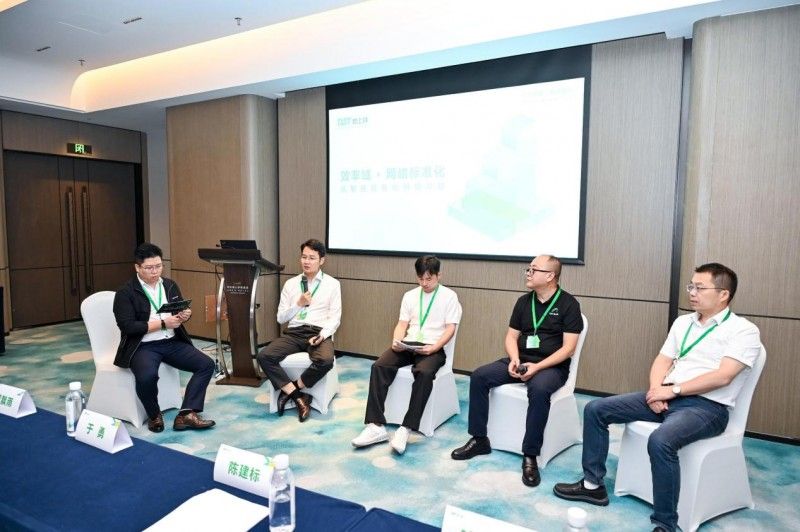 地上铁2025届创连大会探究行业拐点数场融合成新能源物流破局关键