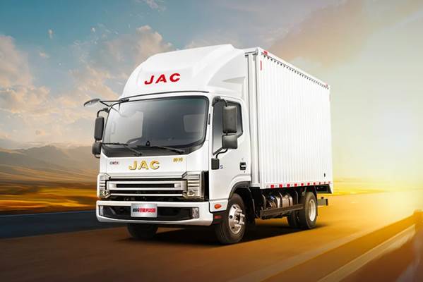 江淮1卡帅铃全能PLUS版：现代物流运输的全能解决方案