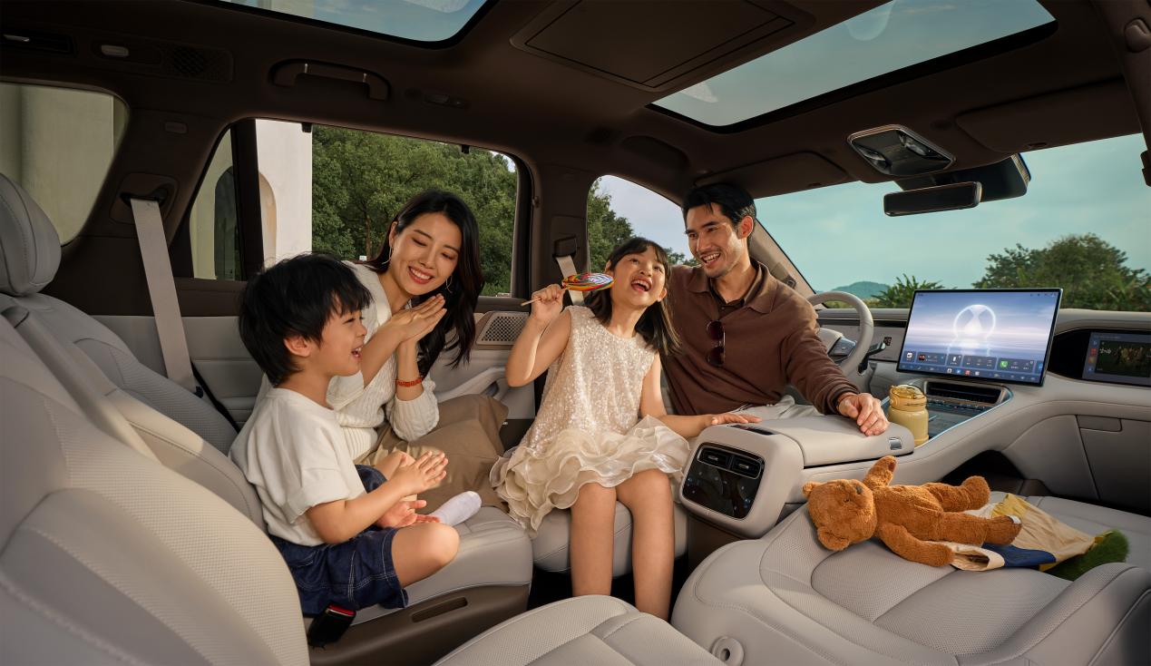 29.98万元-32.98万元!大六座安全豪华SUV腾势N8L正式上市