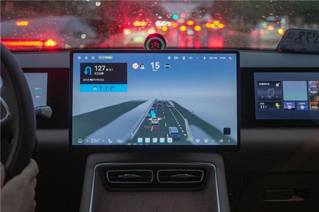 从高端配置到普惠体验，地平线联手采埃孚让城市领航人人可享