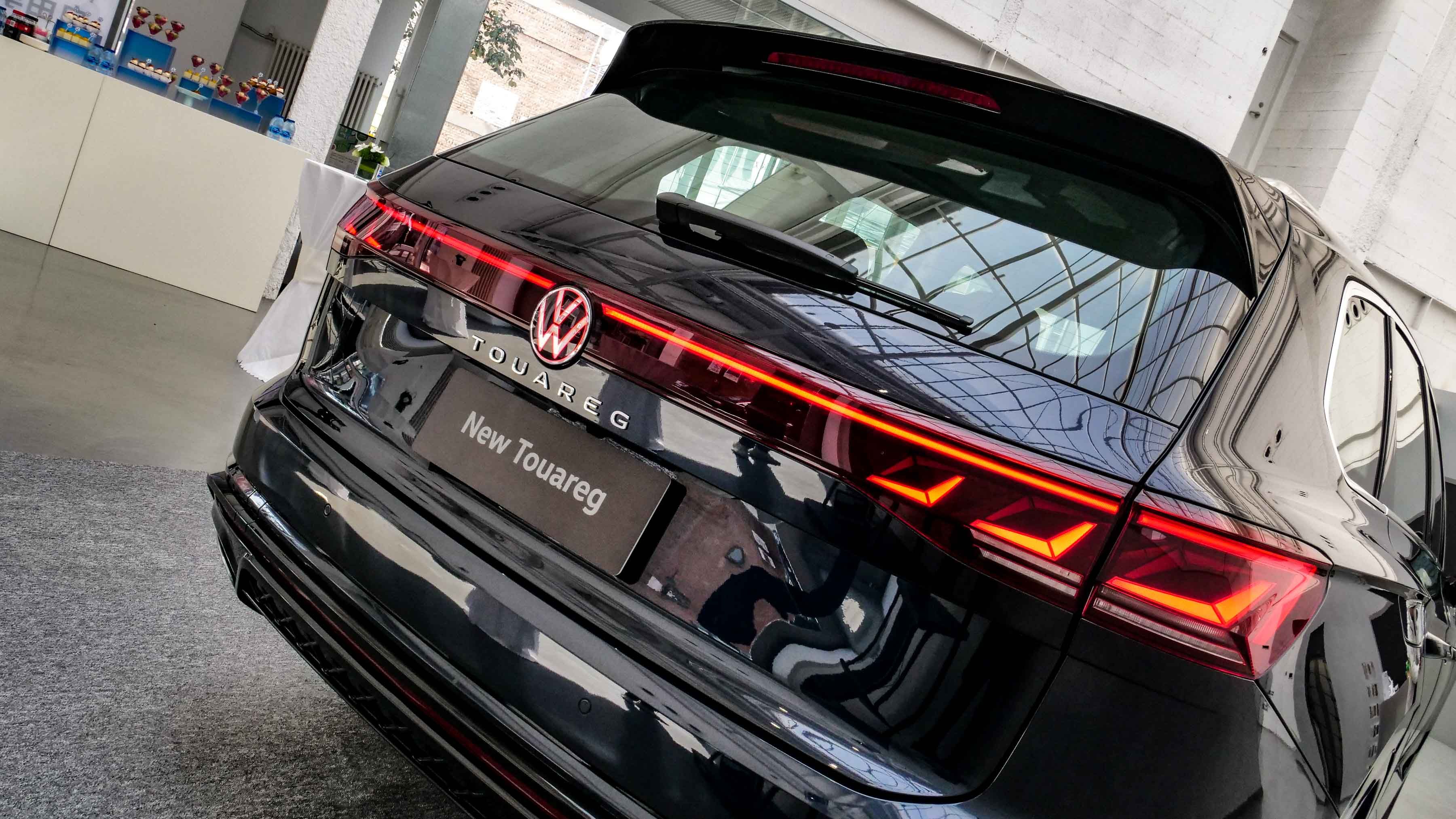 不论年华，它依旧是中大型SUV标杆，试驾大众新途锐