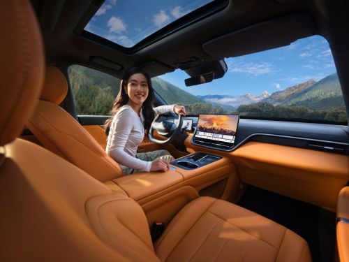 2026 款东风 eπ008,新能源六座,装得下还安全