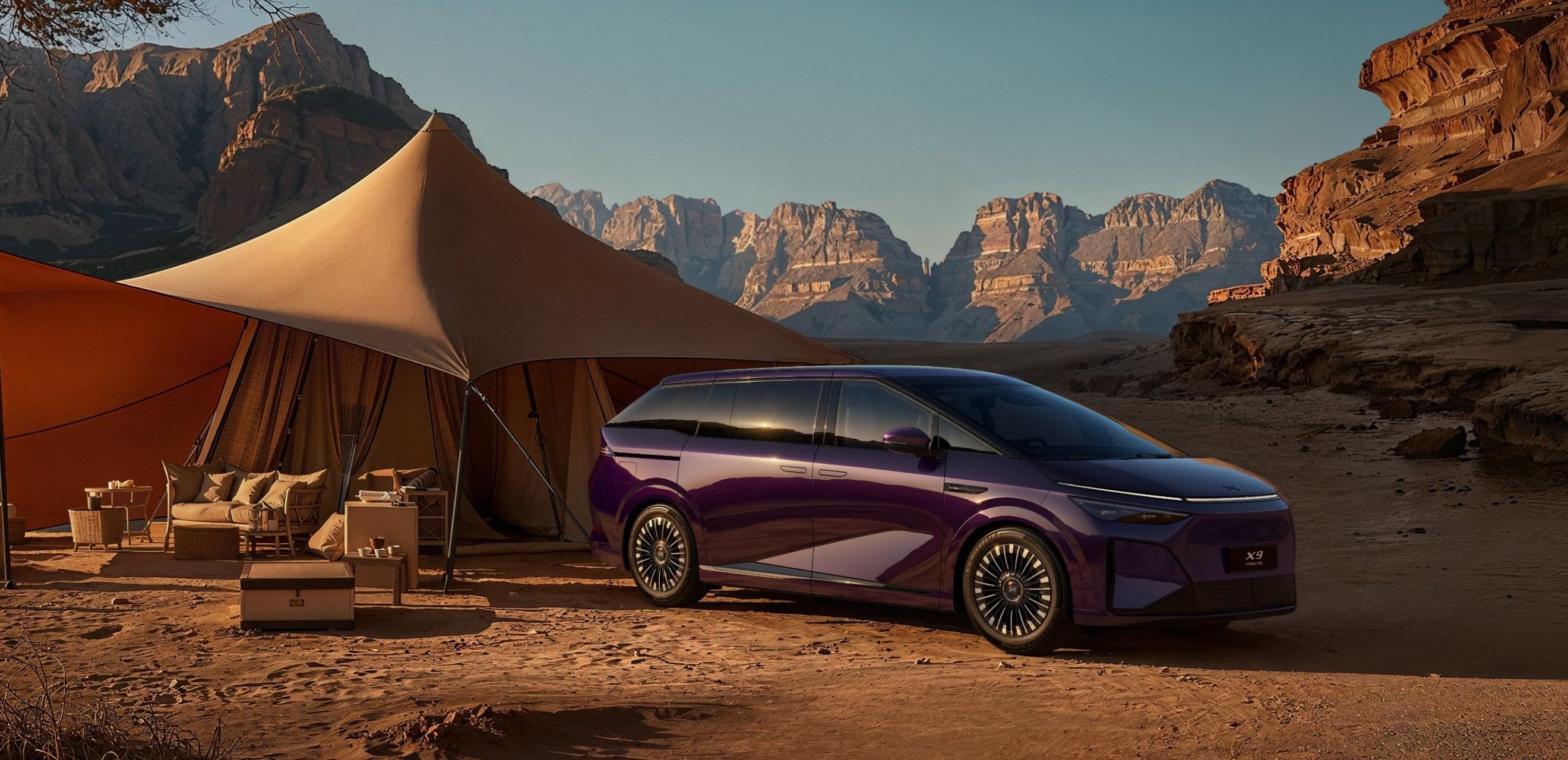 综合续航超1600公里 小鹏X9超级增程预售价35万起