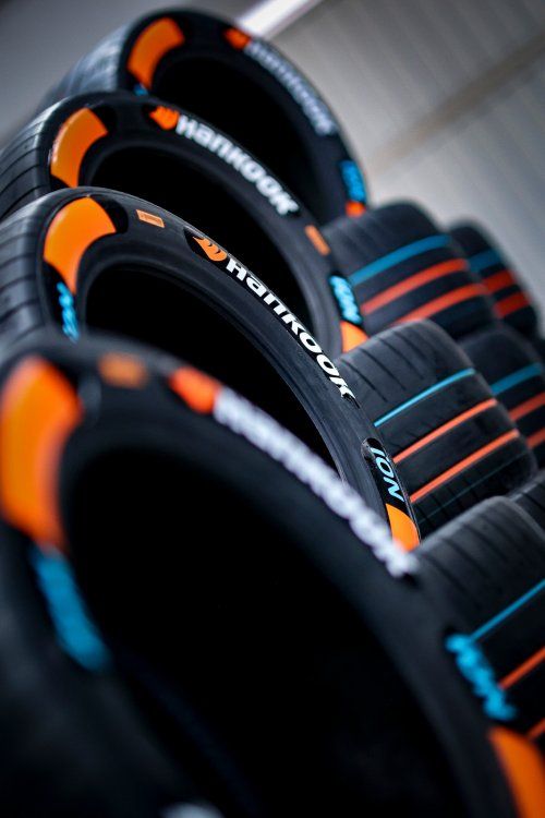 韩泰GEN3 Evo iON赛车轮胎在瓦伦西亚测试中表现卓越