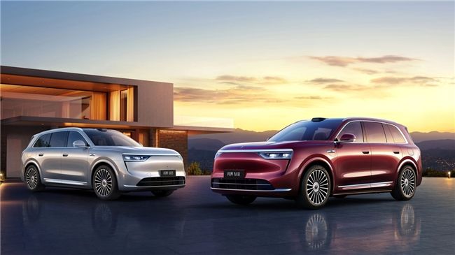 以智慧科技解锁全能实力,问界M8让“新豪华”体验一步到位