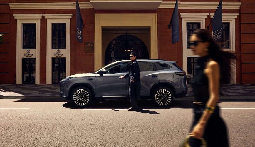 B级价格C级享受，星途ET5预售发布，15.99万元圆豪华Dream Car梦