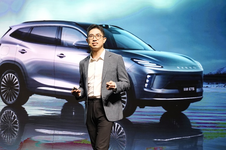 B级价格C级享受，星途ET5预售发布，15.99万元圆豪华Dream Car梦