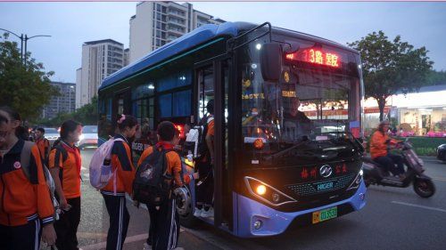  一程山水，半城温柔！坐苏州金龙纯电公交慢游客都梅州