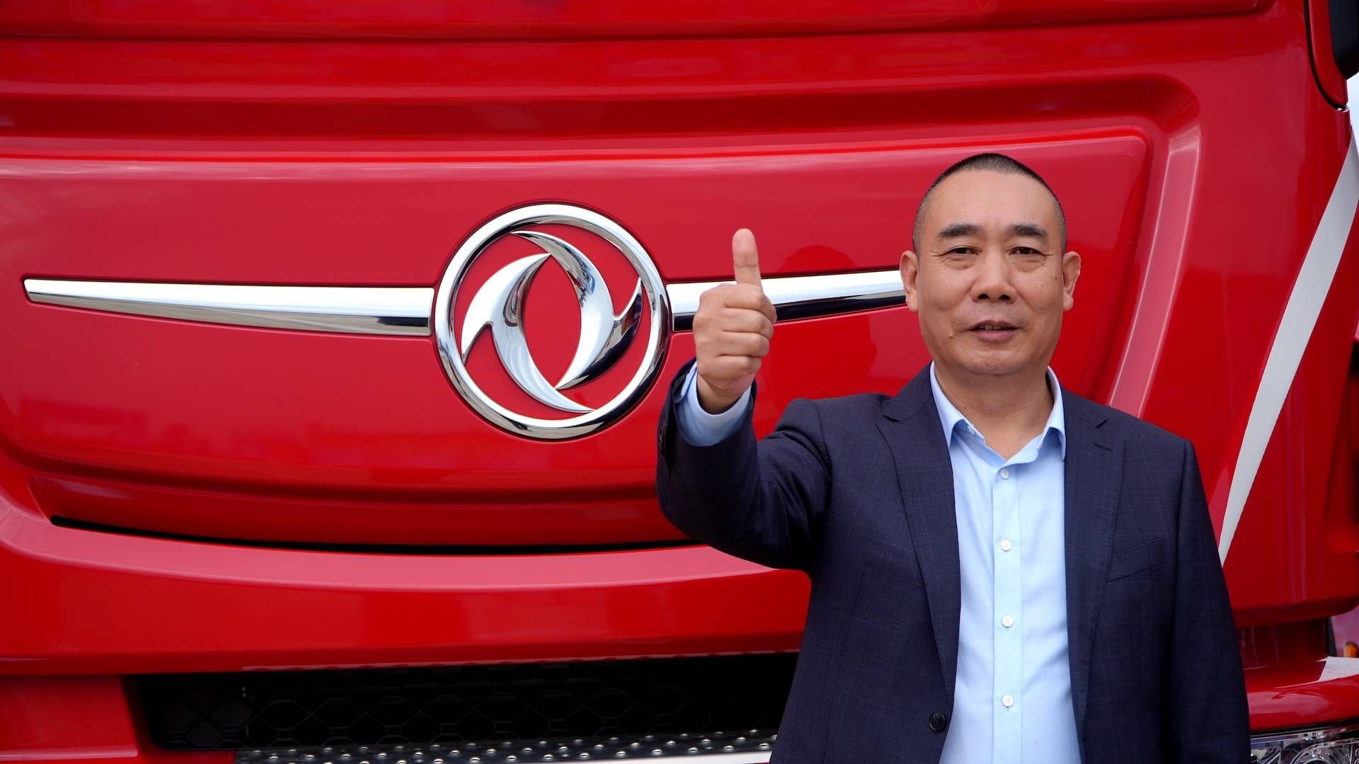 峨胜物流解锁新运力东风天龙新能源助力乐山水泥运输成本直降75%