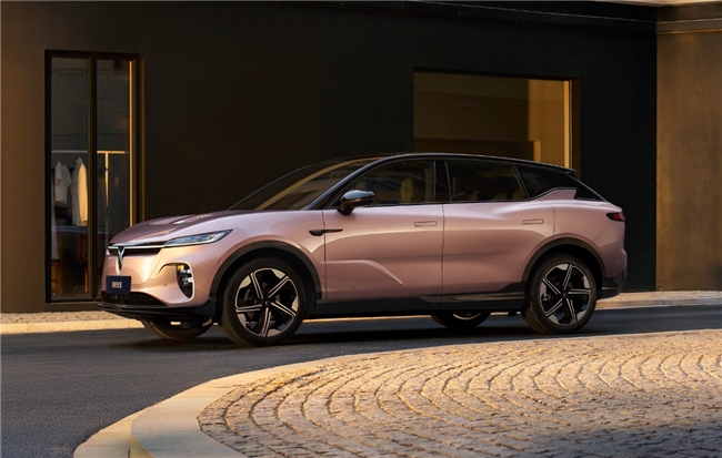 20万级纯电大五座SUV：昊铂HT如何成为家用首选？