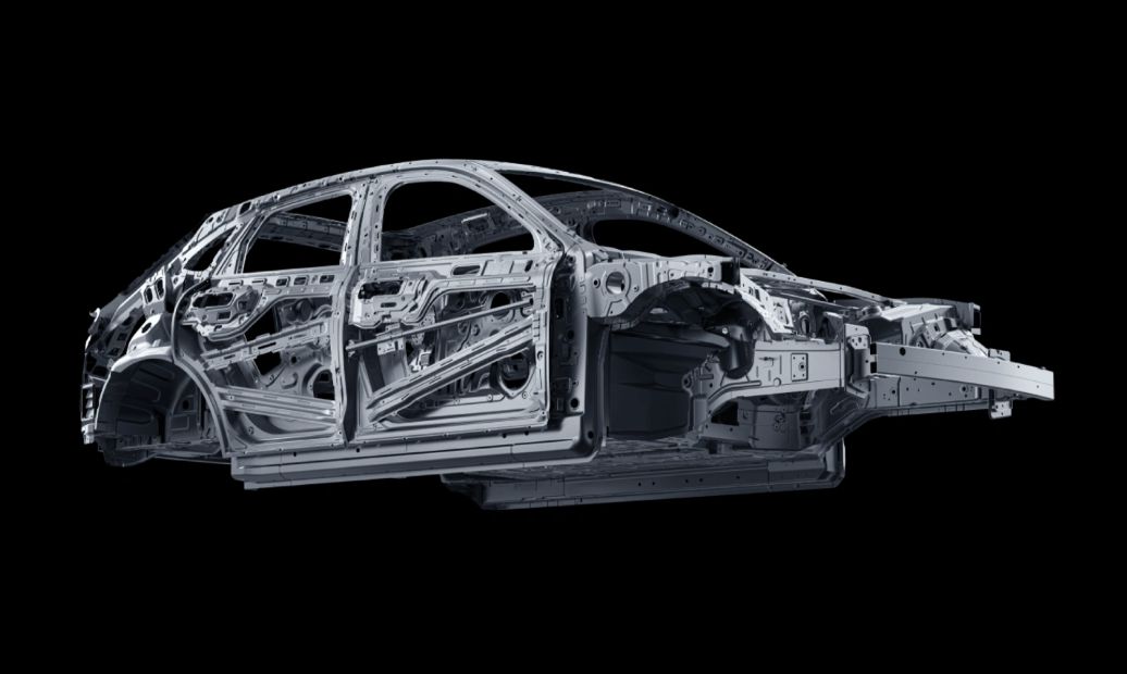 安全作为选车的首要考量，选问界新M5 Ultra还是特斯拉Model Y？