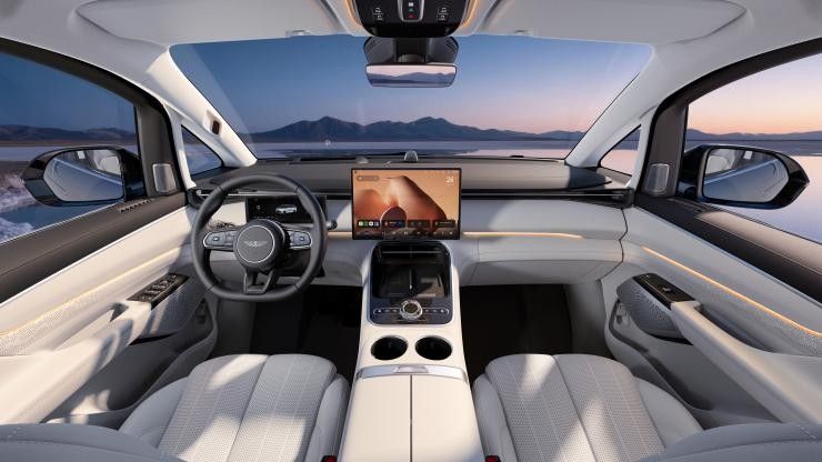 2025广州车展：吉利银河 V900迎来全球首秀