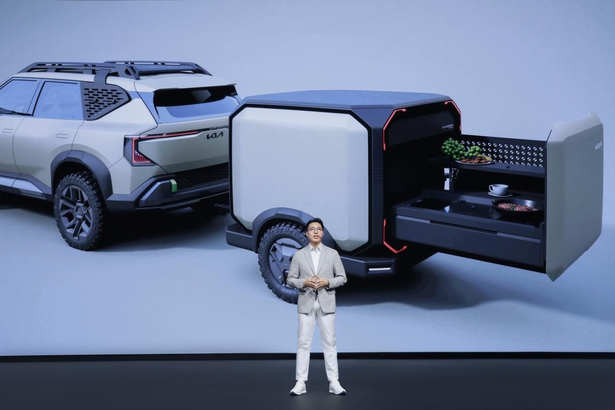 李娜代言新狮铂拓界 起亚携全明星车型闪耀广州车展