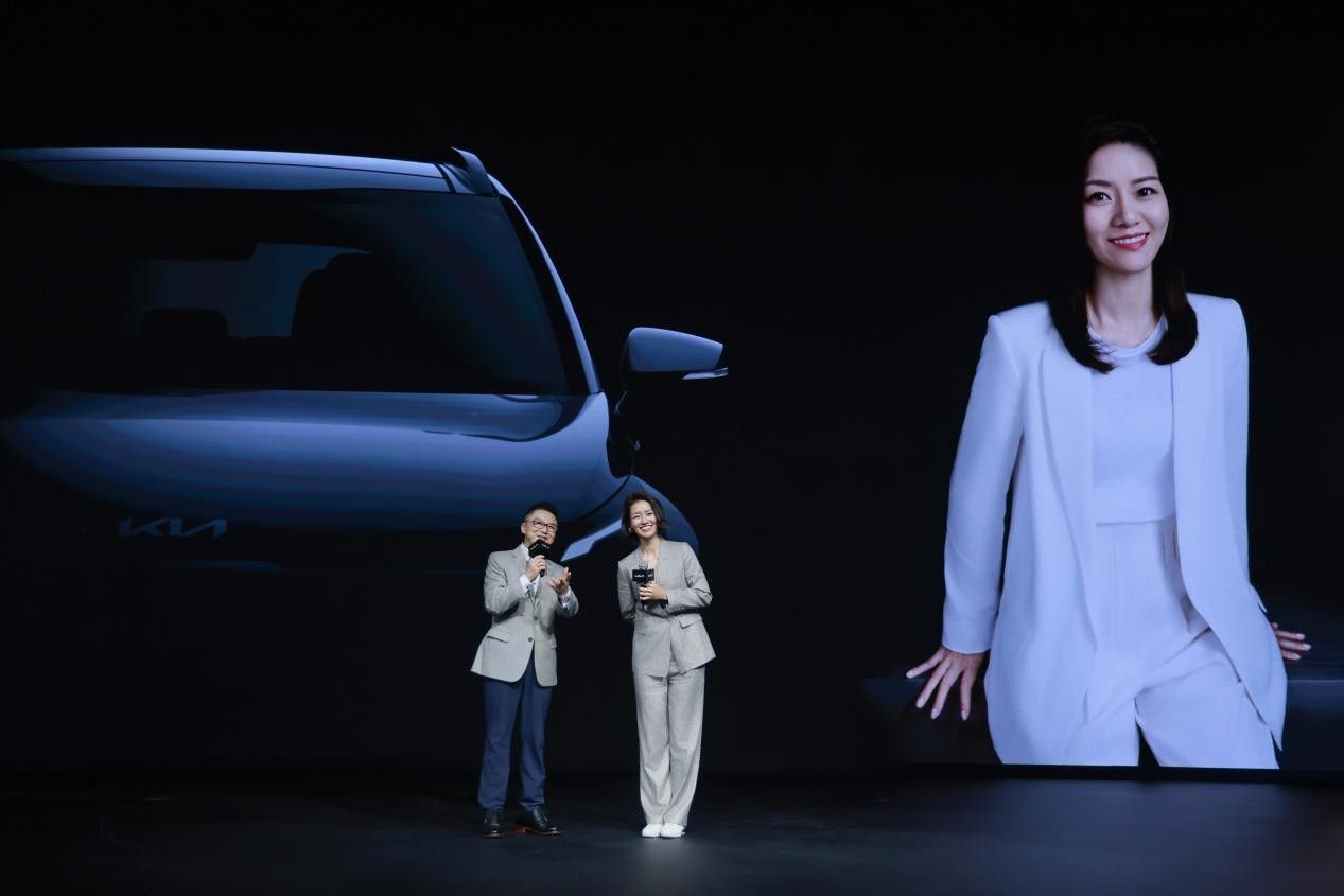 李娜代言新狮铂拓界 起亚携全明星车型闪耀广州车展