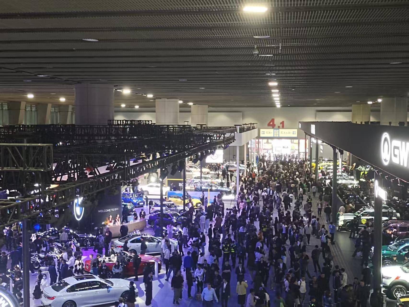 2025广州国际车展隆重开幕，研究委员会发布中国汽车保值率报告