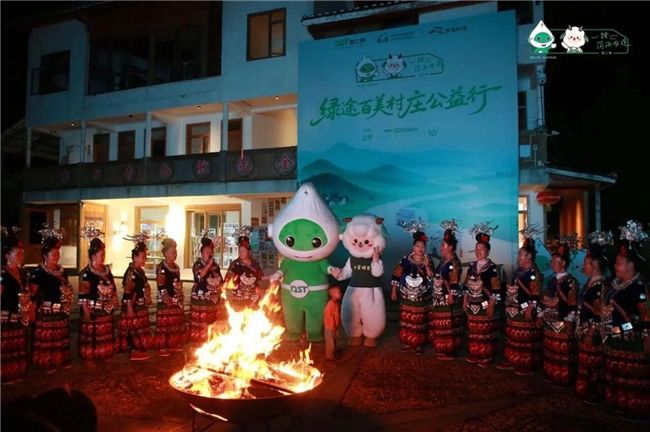 从5000公里的绿途公益行看地上铁公益“新解法”