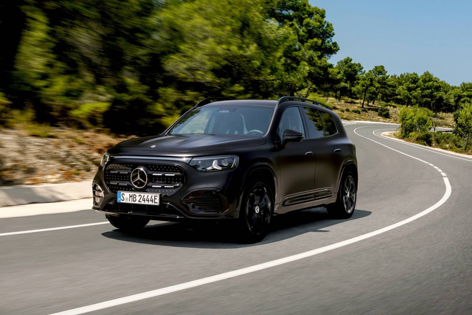 梅赛德斯-奔驰全新GLB发布 纯电版采用800V平台