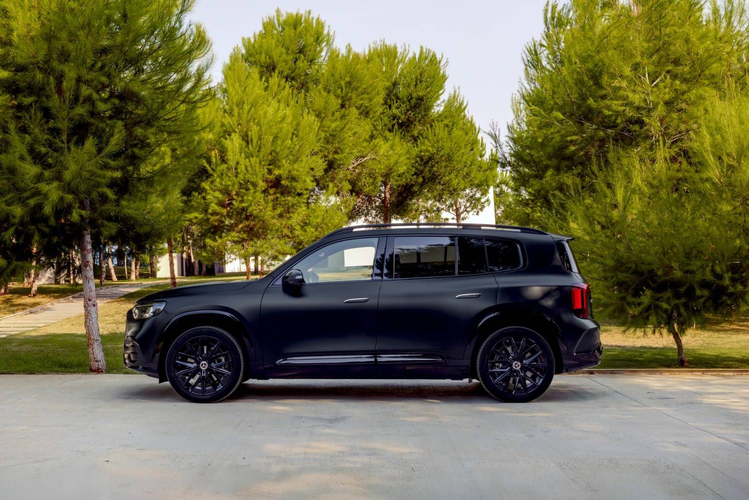 梅赛德斯-奔驰全新GLB发布 纯电版采用800V平台