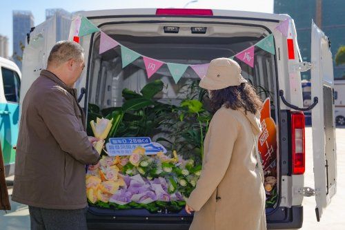 图雅诺X6、风景i昆明同台,演绎客运与城配硬实力