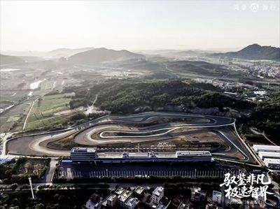驭鉴非凡 急速智界 2025厦门国际赛道体验日圆满落幕