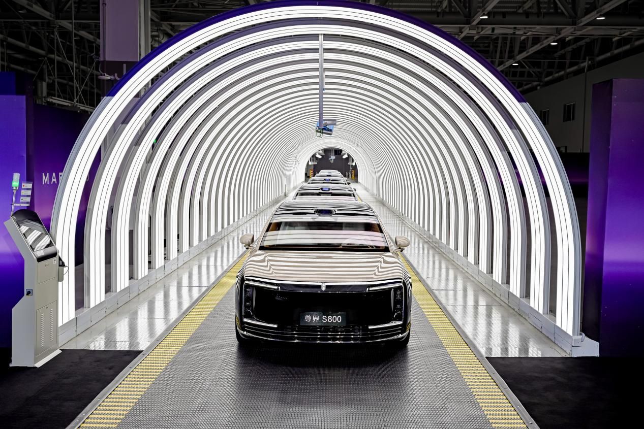 尊界S800萬臺量產(chǎn)下線！以實力重構(gòu)超豪華轎車市場版圖