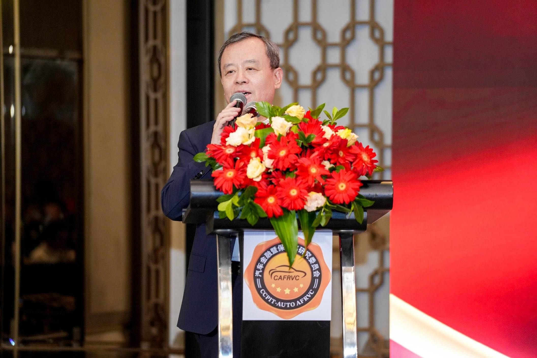 数智同行耀见未来2025中国汽车巴芒达盛典揭晓年度汽车保值率榜单