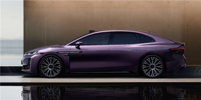 广汽底蕴&华为乾崑，昊铂A800智慧旗舰轿车，盲订已开启