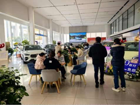 吉利汽车岁末感恩季限时团购会              