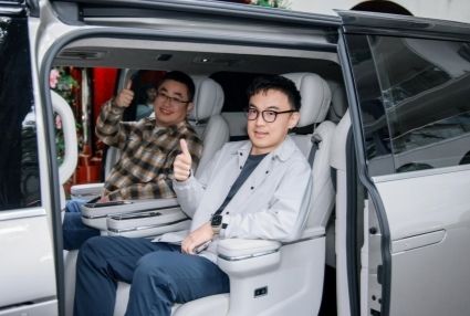 铝合金占比超80%银河V900的轻量化设计如何兼顾续航与驾驶乐趣?