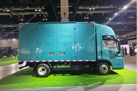 既要体验又要收益：看欧马可Z如何再树高端纯电轻卡新标杆