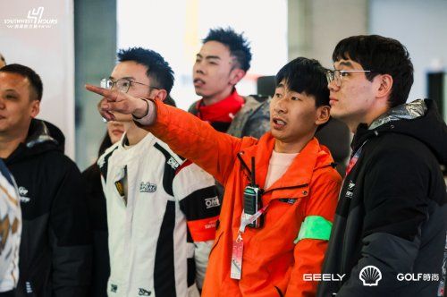 引擎轰鸣，人潮涌动！2025天府极速嘉年华盛大启幕