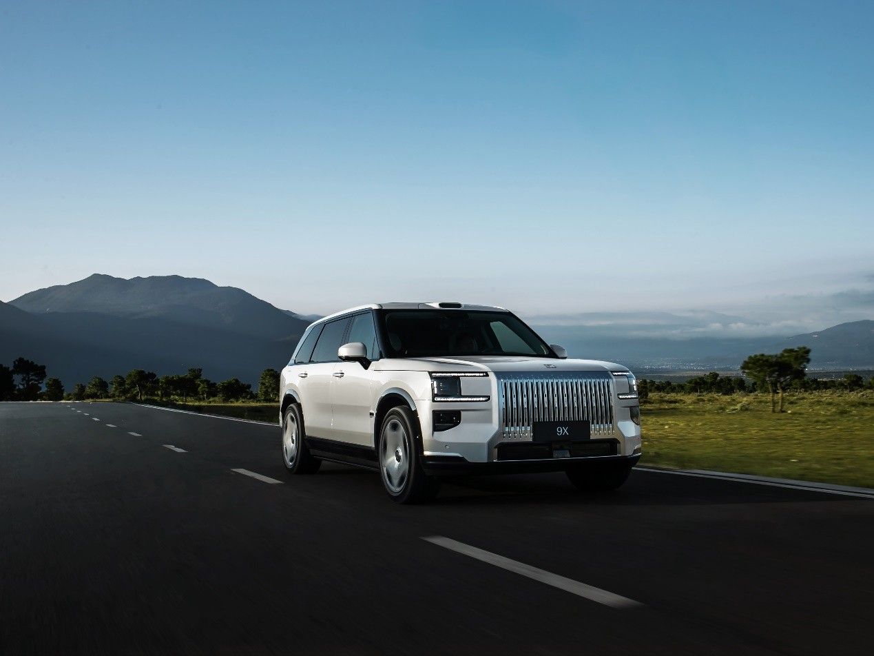 吉利汽车2025年销量超302万辆 超额完成全年目标