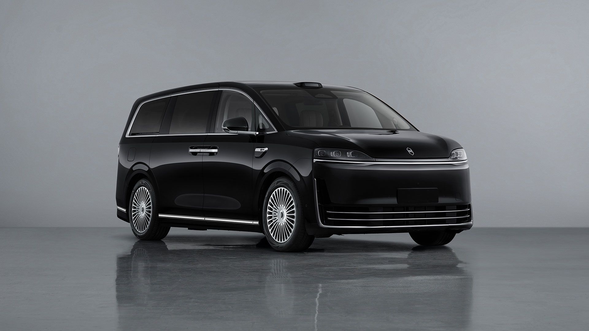 鸿蒙智行首款MPV智界V9申报信息公布 将于春季正式推出