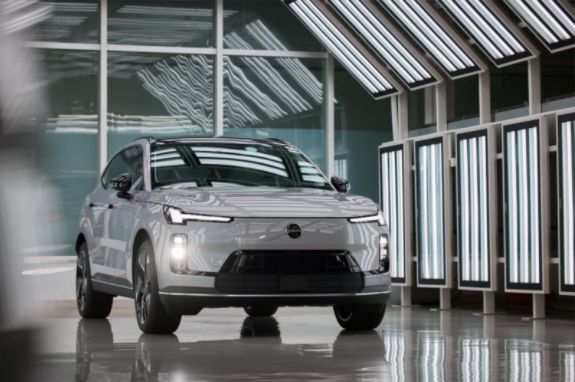 沃尔沃销量 11 月表现亮眼，XC70 上市 70 天破万成最大推手