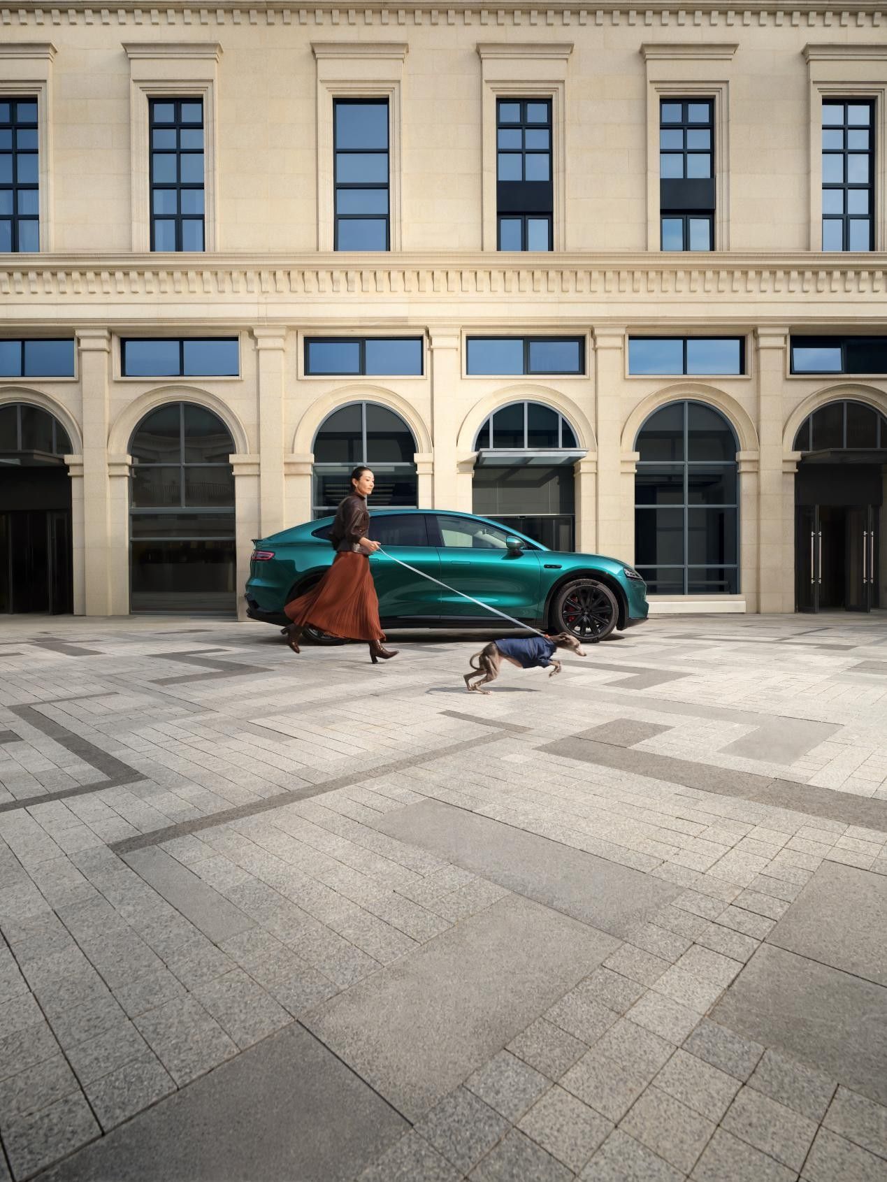 从智界R7全球量产SUV最低风阻，看它的设计语言有何不同？