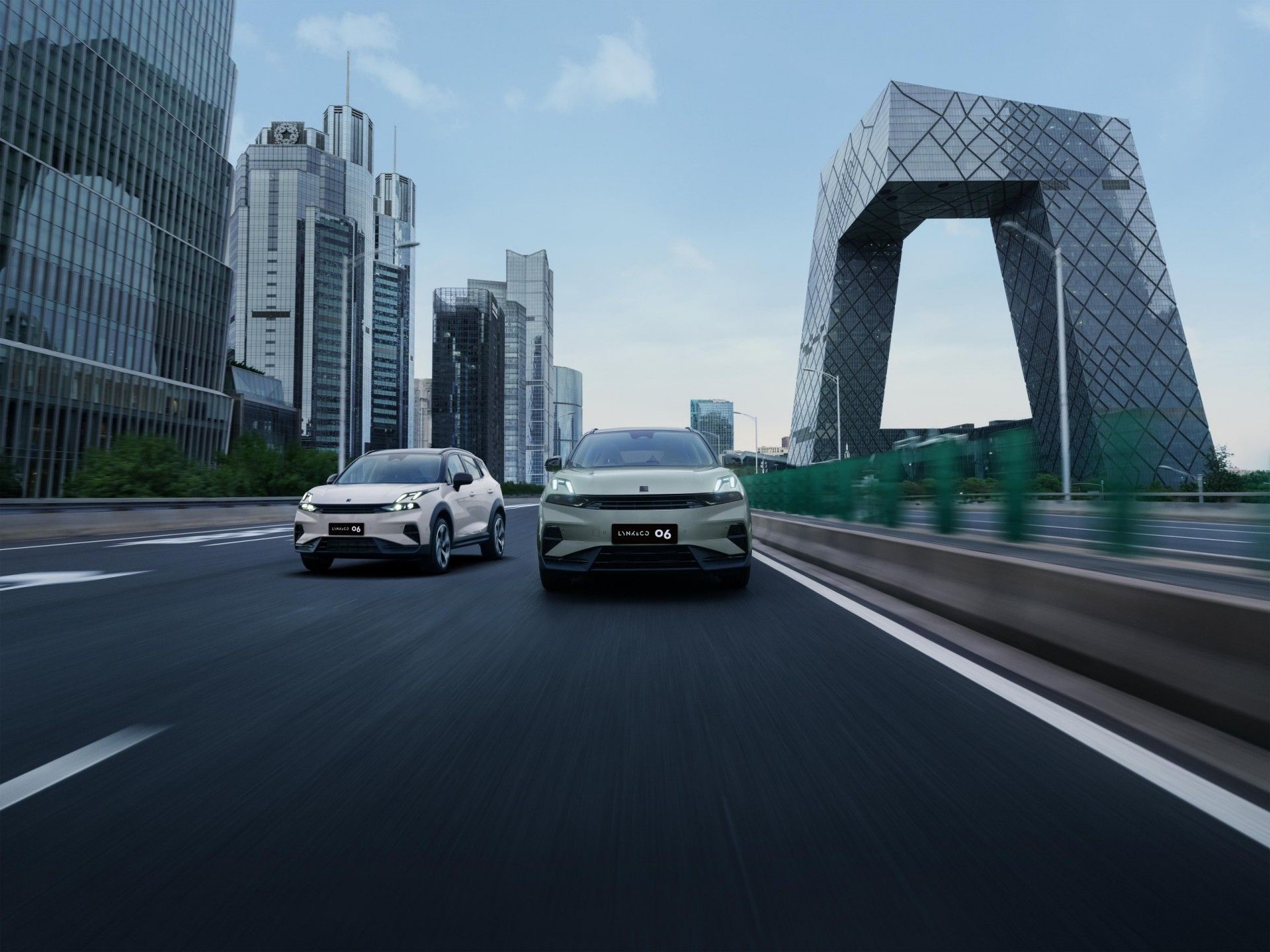 吉利汽车1月销量达27万辆，新能源销量超12万辆