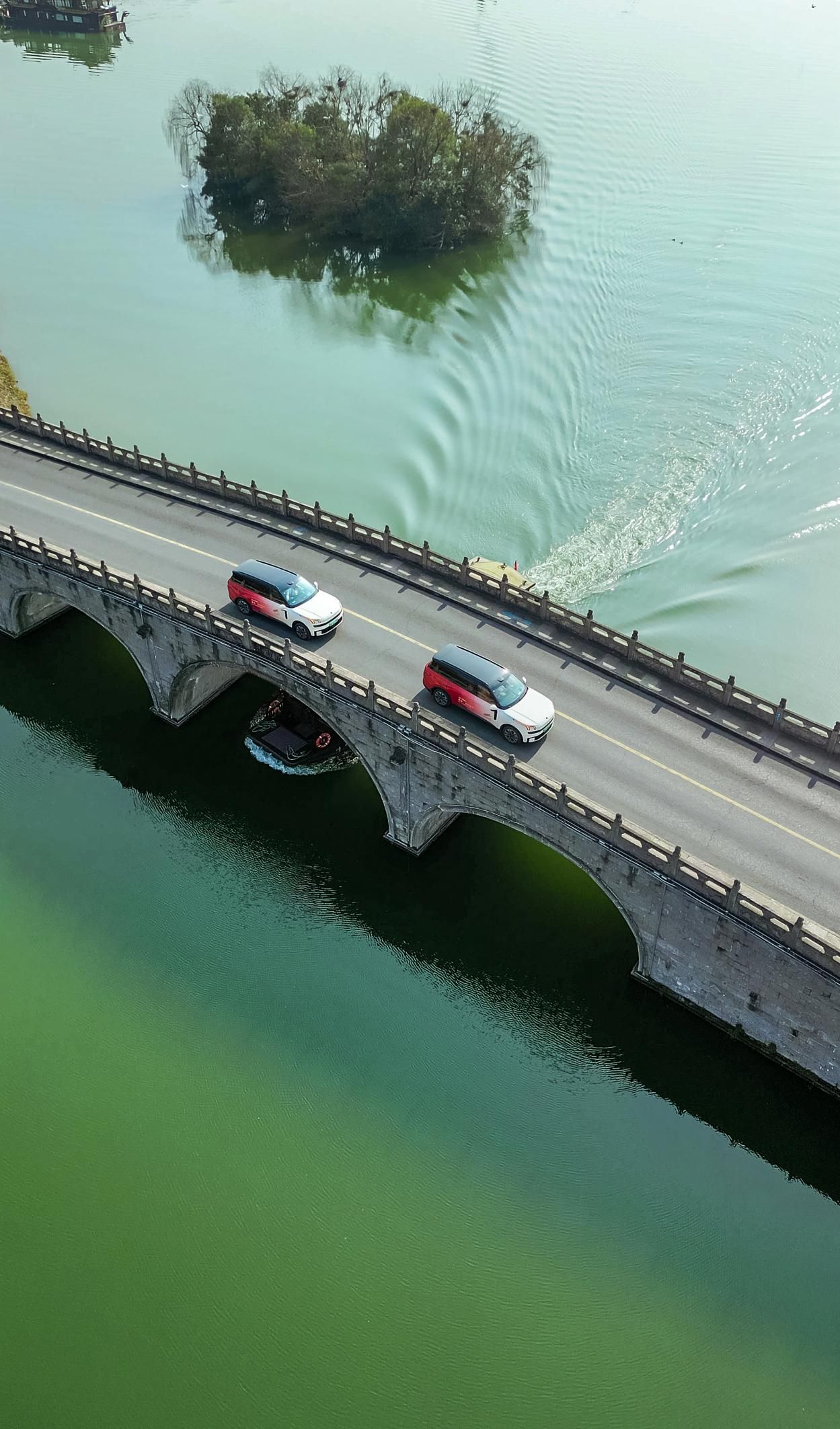 好运加马 领克900焕新出街 燃动杭城街头