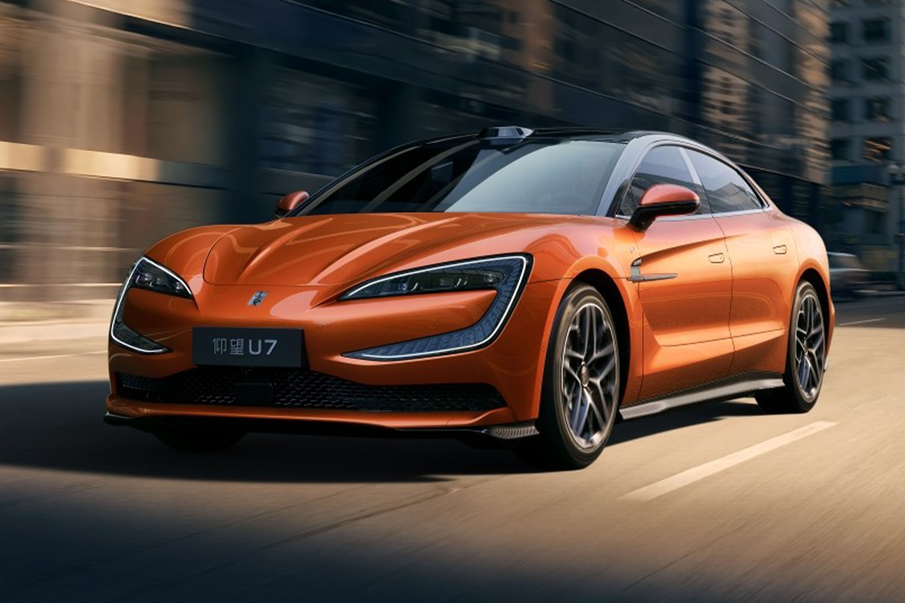 仰望2026款多车上市，续航、操控、舒适全面进阶