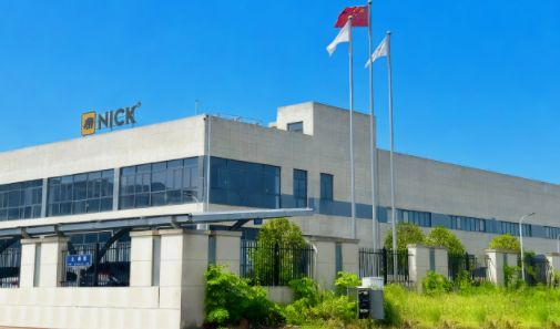 从粒子到守护：NICK尼克全产业链汽车膜掌控高端品质