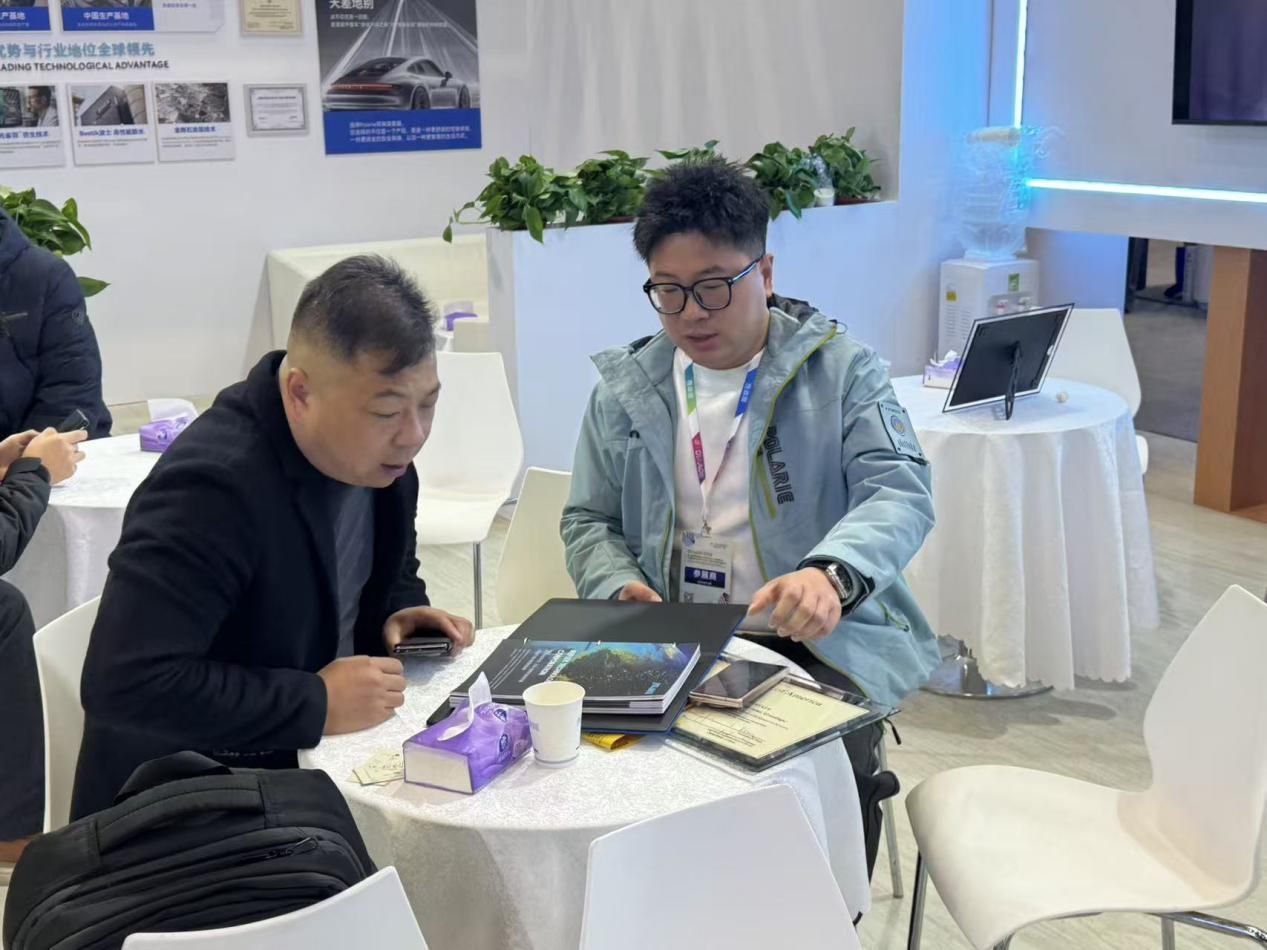 媒体探营：2026清远马拉松开赛，吉利博越REV抢先亮相